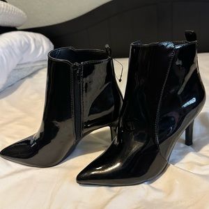 Low heel booties